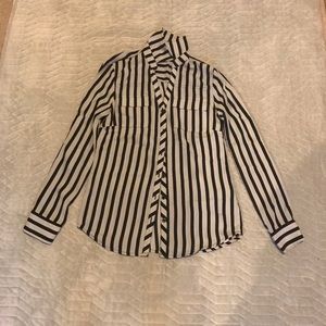 😄 3 for $9 😊 New York & Company blouse XS